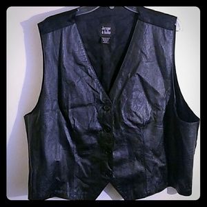 Black leather vest size 26/28